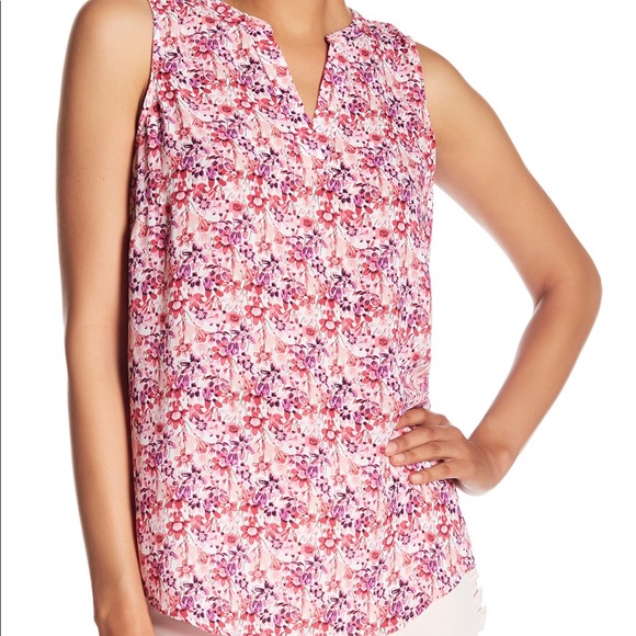 Adrianna Papell Tops - Adrianna Papell Floral sleeveless top pink NEW